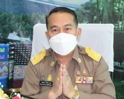 สพป.อุตรดิตถ์ เขต 2 ร่วมสวดมนต์ไหว้พระทำสมาธิก่อนเริ่มปฏิบัติงาน ตามนโยบาย 12 เป้าหมายร่วมจังหวัดอุตรดิตถ์ในเรื่อง “จังหวัดคุณธรรม”