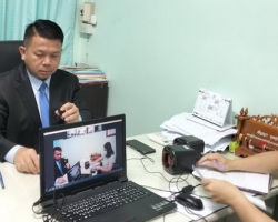 ประชุมคณะกรรมการตรวจรับพัสดุ สำหรับการจัดซื้อครุภัณฑ์การศึกษา รายการโต๊ะเก้าอี้นักเรียน ผ่านระบบ Zoom 